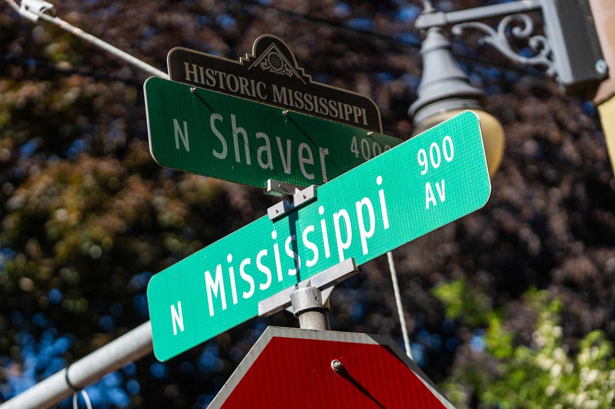 Cozy Getaway 1 Block From Mississippi Holiday home *